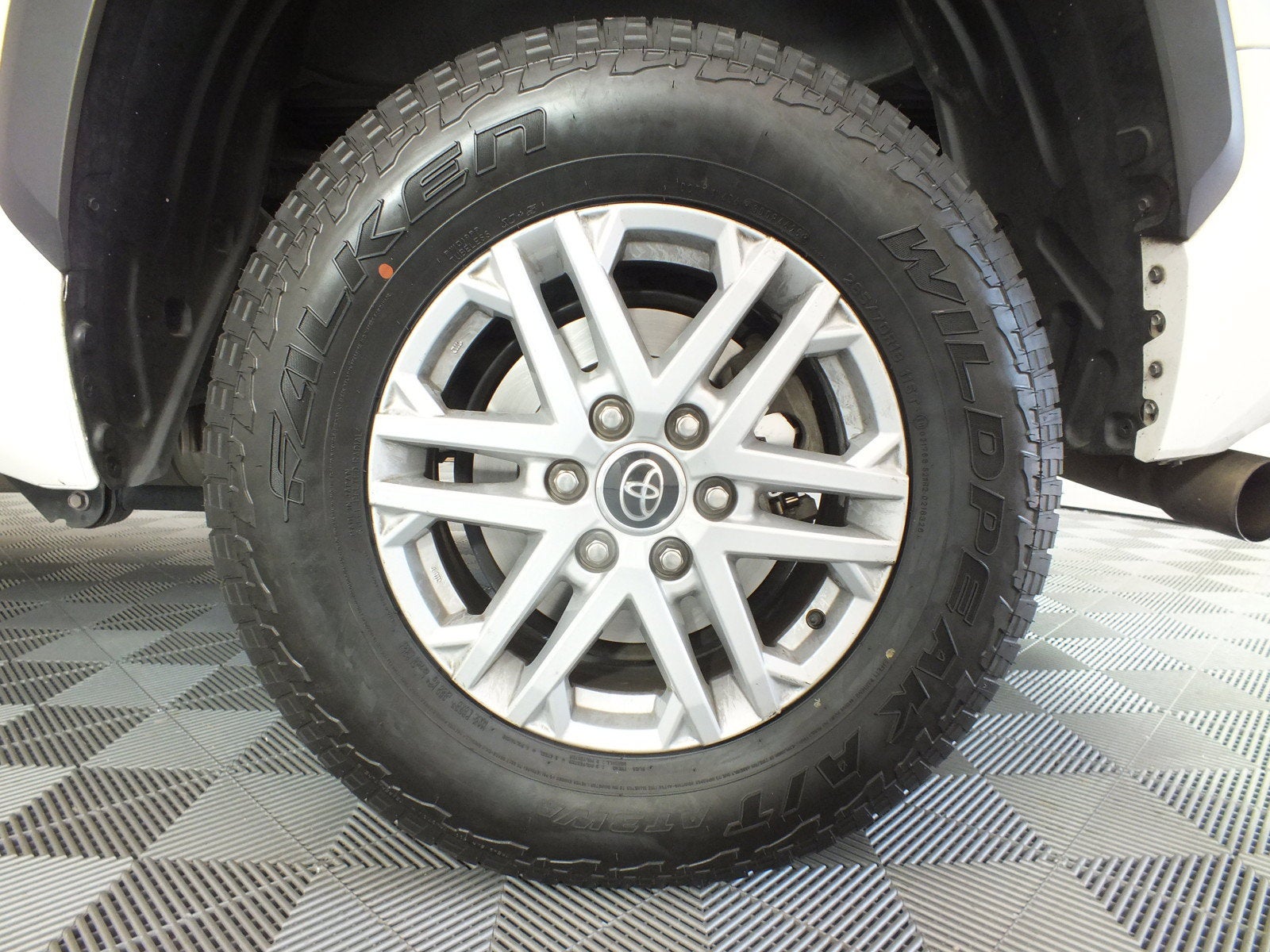 2022 Toyota Tundra SR5 4WD *CLEAN CARFAX!*