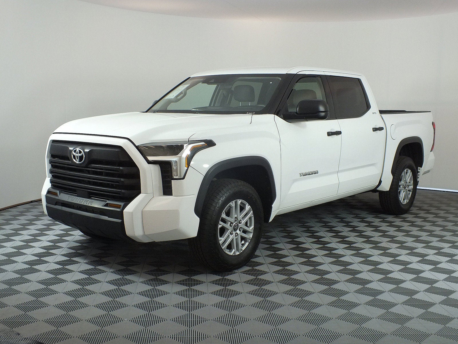 2022 Toyota Tundra SR5 4WD *CLEAN CARFAX!*
