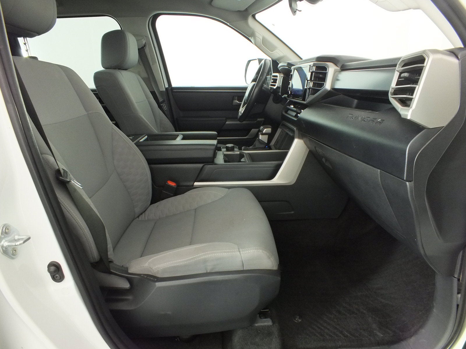 2022 Toyota Tundra SR5 4WD *CLEAN CARFAX!*