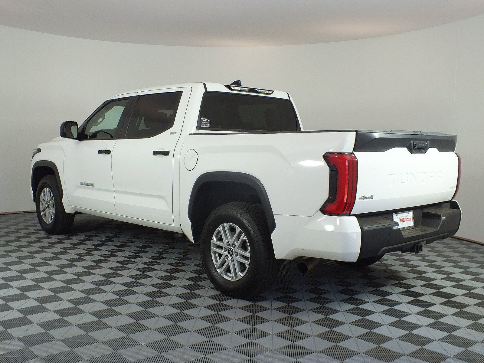 2022 Toyota Tundra SR5 4WD *CLEAN CARFAX!*
