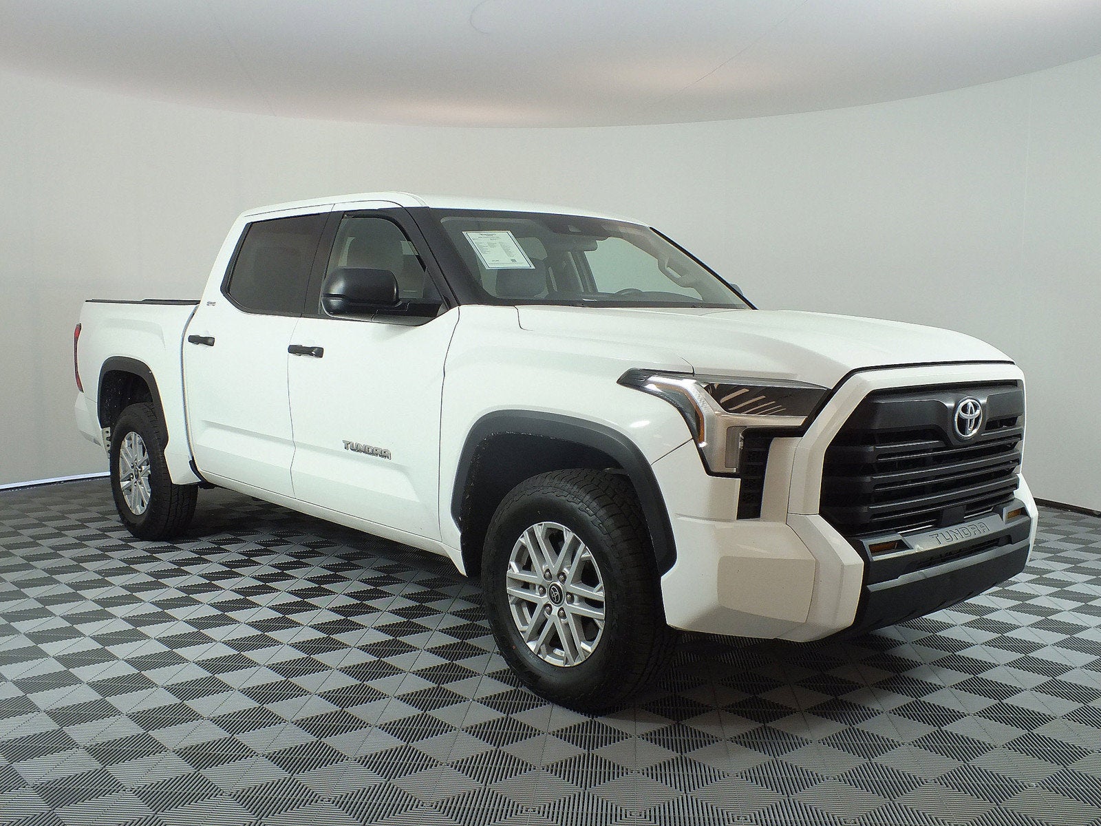 2022 Toyota Tundra SR5 4WD *CLEAN CARFAX!*