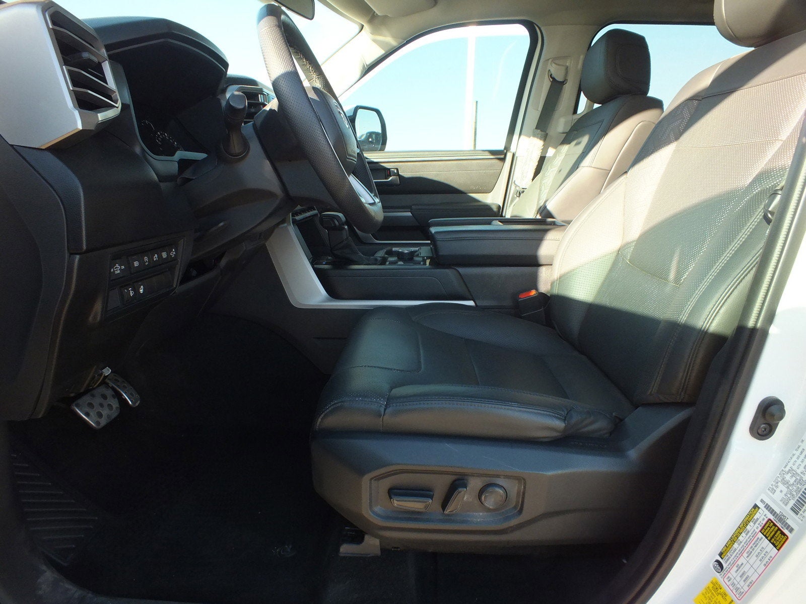 2024 Toyota Tundra SR5 4WD *1-OWNER! TRD SPORT PKG.*