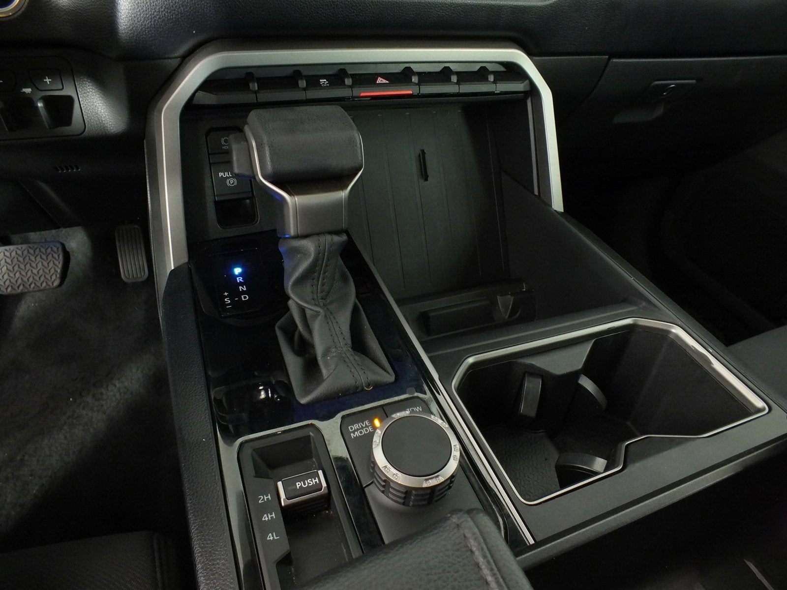 2024 Toyota Tundra SR5 4WD *1-OWNER*