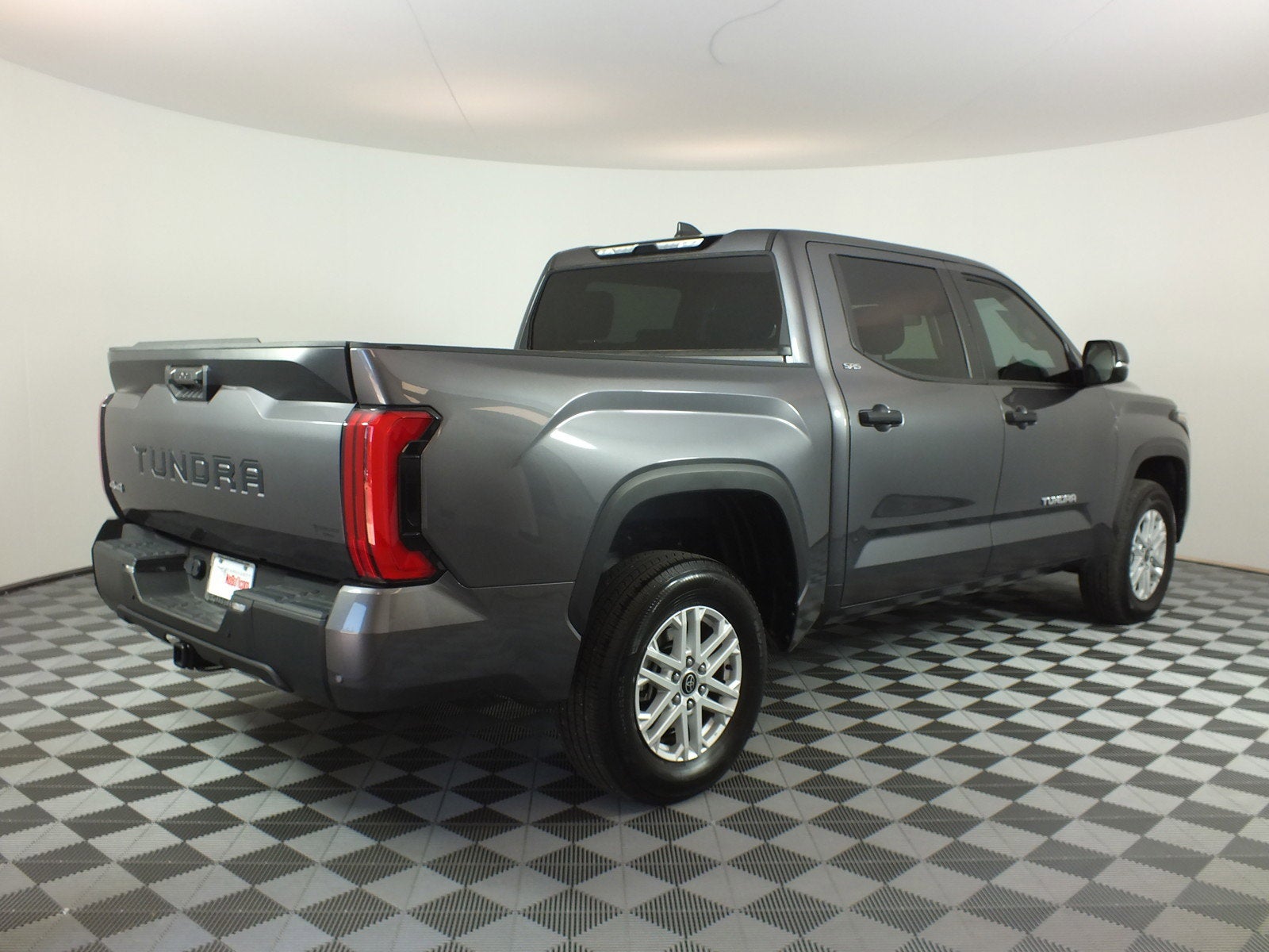2024 Toyota Tundra SR5 4WD *1-OWNER*