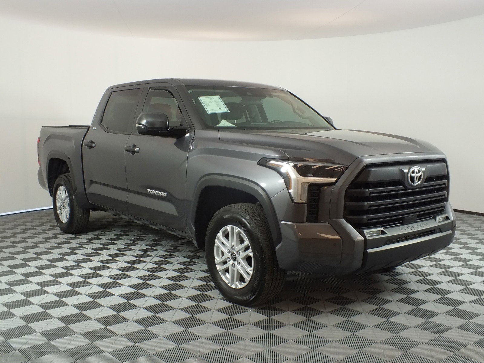 2024 Toyota Tundra SR5 4WD *1-OWNER*