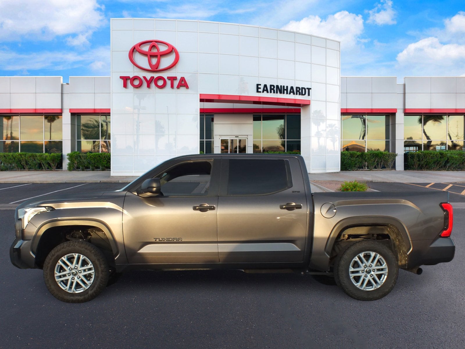 2024 Toyota Tundra SR5 4WD *1-OWNER*