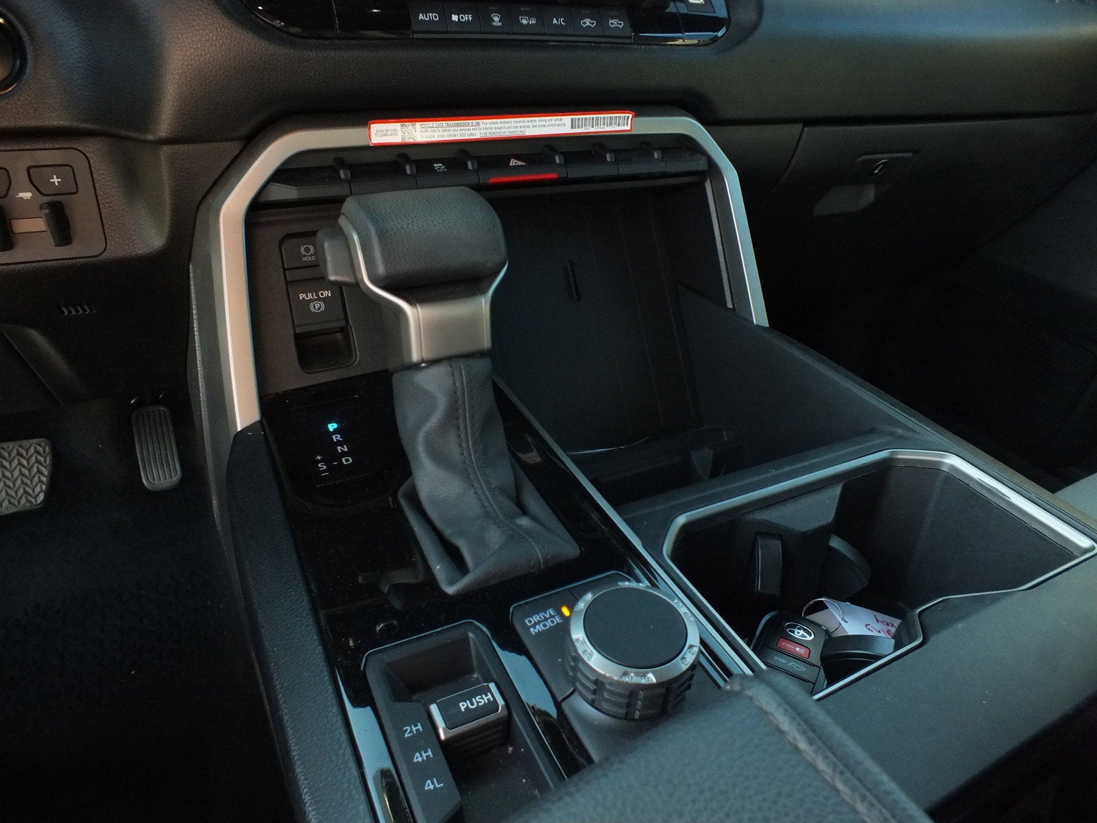 2025 Toyota Tundra SR5 4WD *1-OWNER*