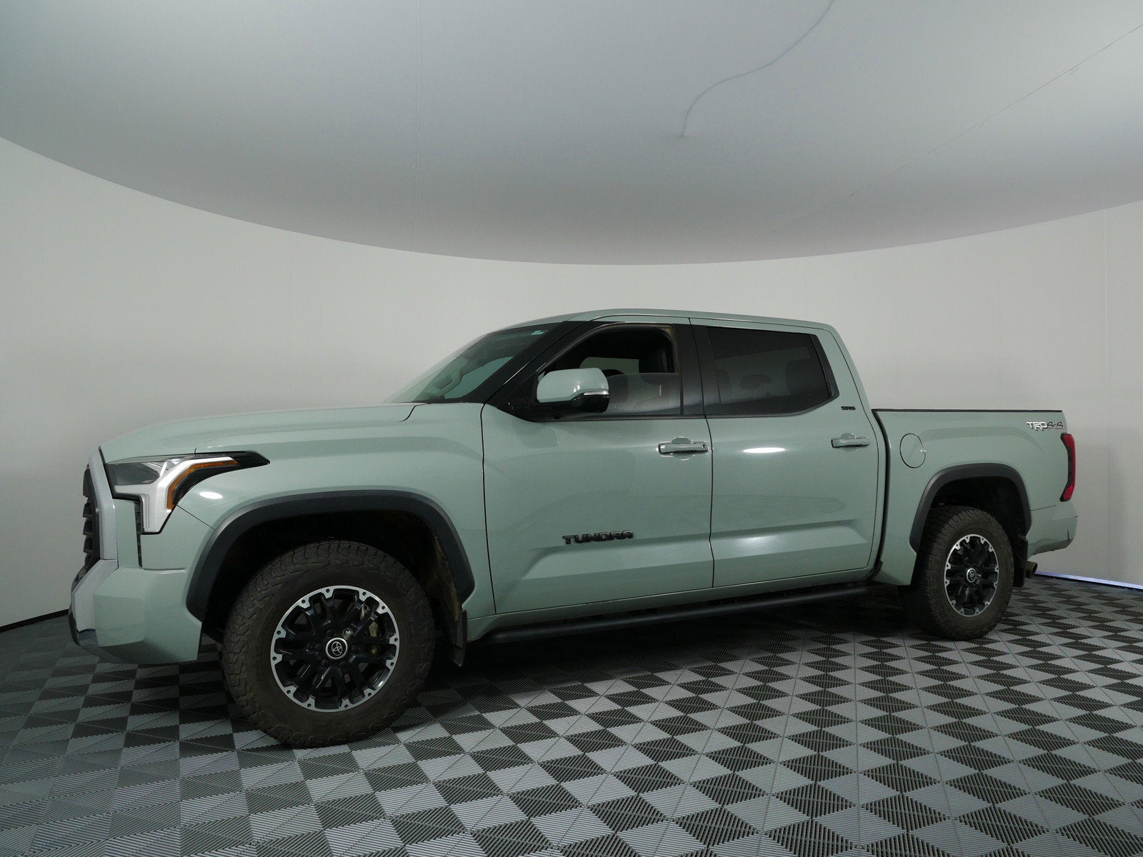 2023 Toyota Tundra 4WD SR5 4X4 *1 OWNER, CLEAN CARFAX!*