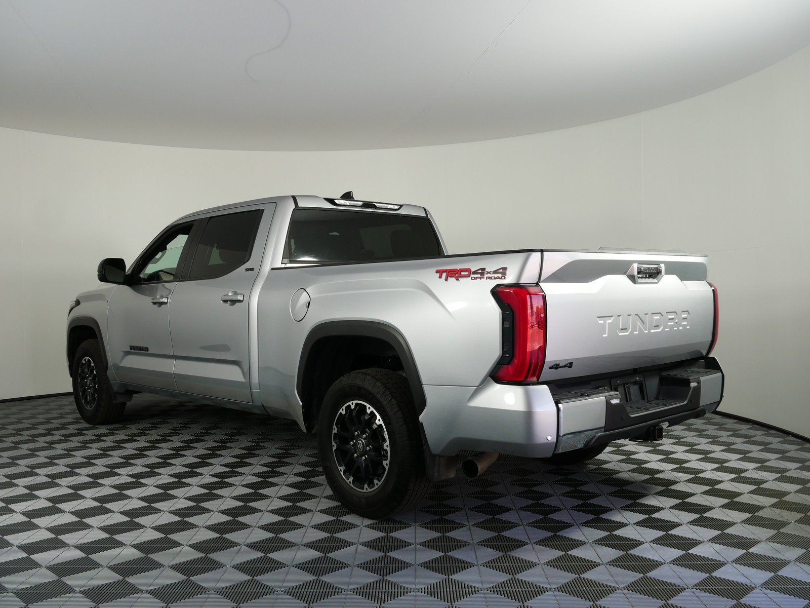 2025 Toyota Tundra SR5 4WD *1-OWNER*