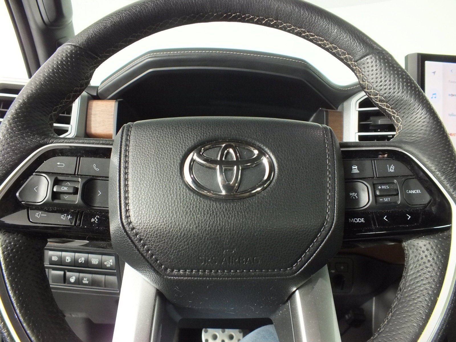 2023 Toyota Tundra 1794 Edition Hybrid 4WD *CLEAN CARFAX*