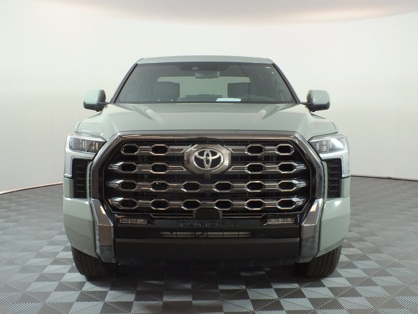 2025 Toyota Tundra Platinum 4WD *1-OWNER!*