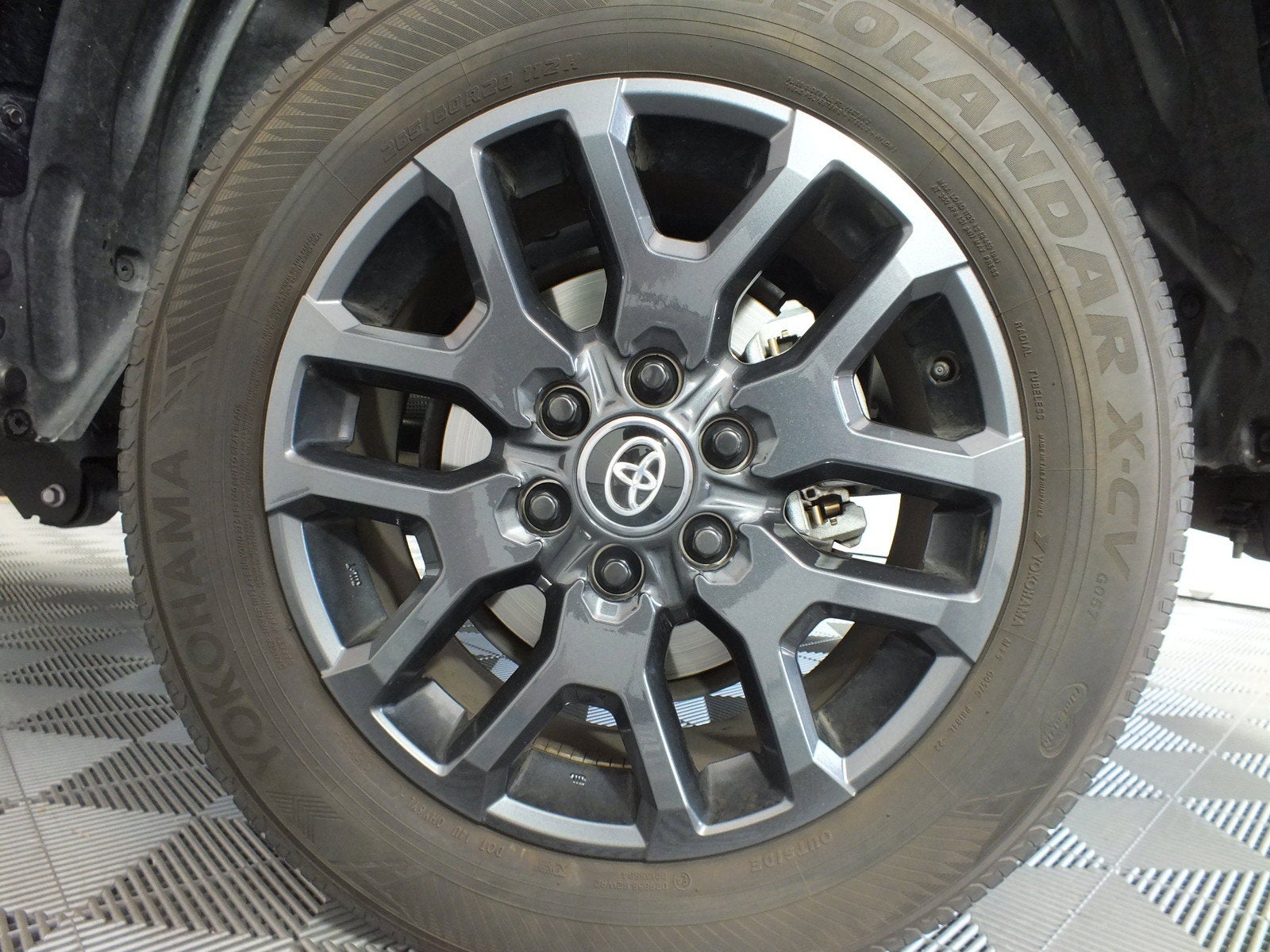 2025 Toyota Tundra Platinum 4WD *1-OWNER!*