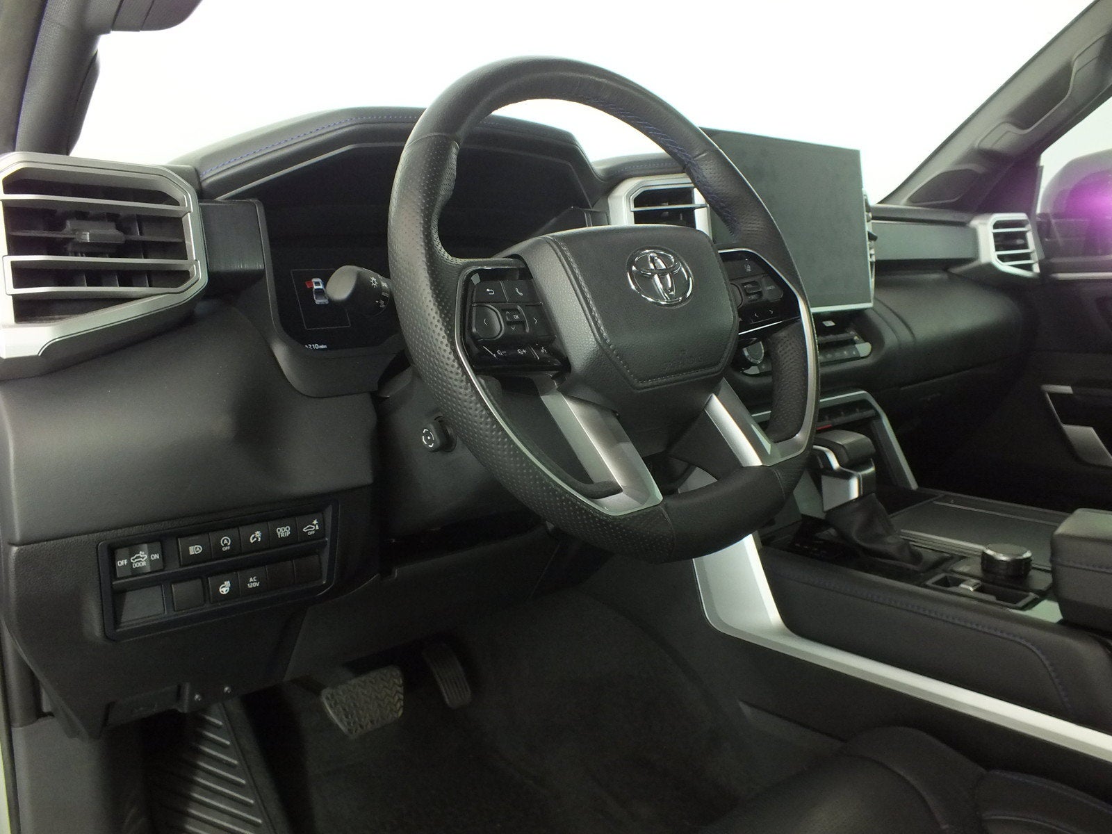 2025 Toyota Tundra Platinum 4WD *1-OWNER!*