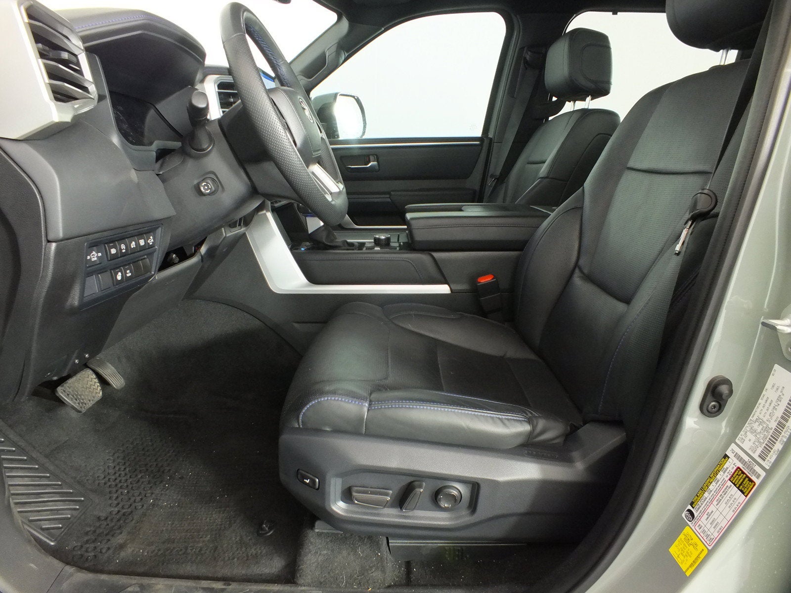 2025 Toyota Tundra Platinum 4WD *1-OWNER!*