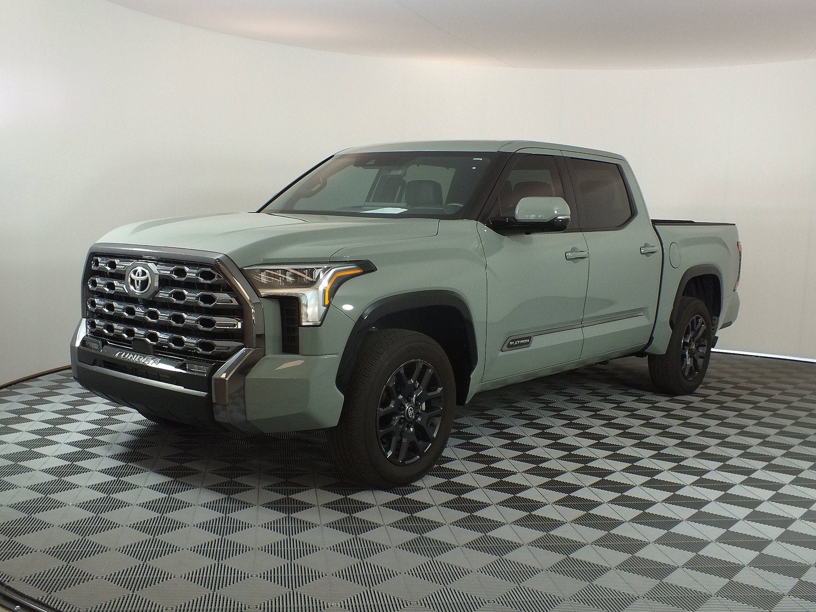 2025 Toyota Tundra Platinum 4WD *1-OWNER!*