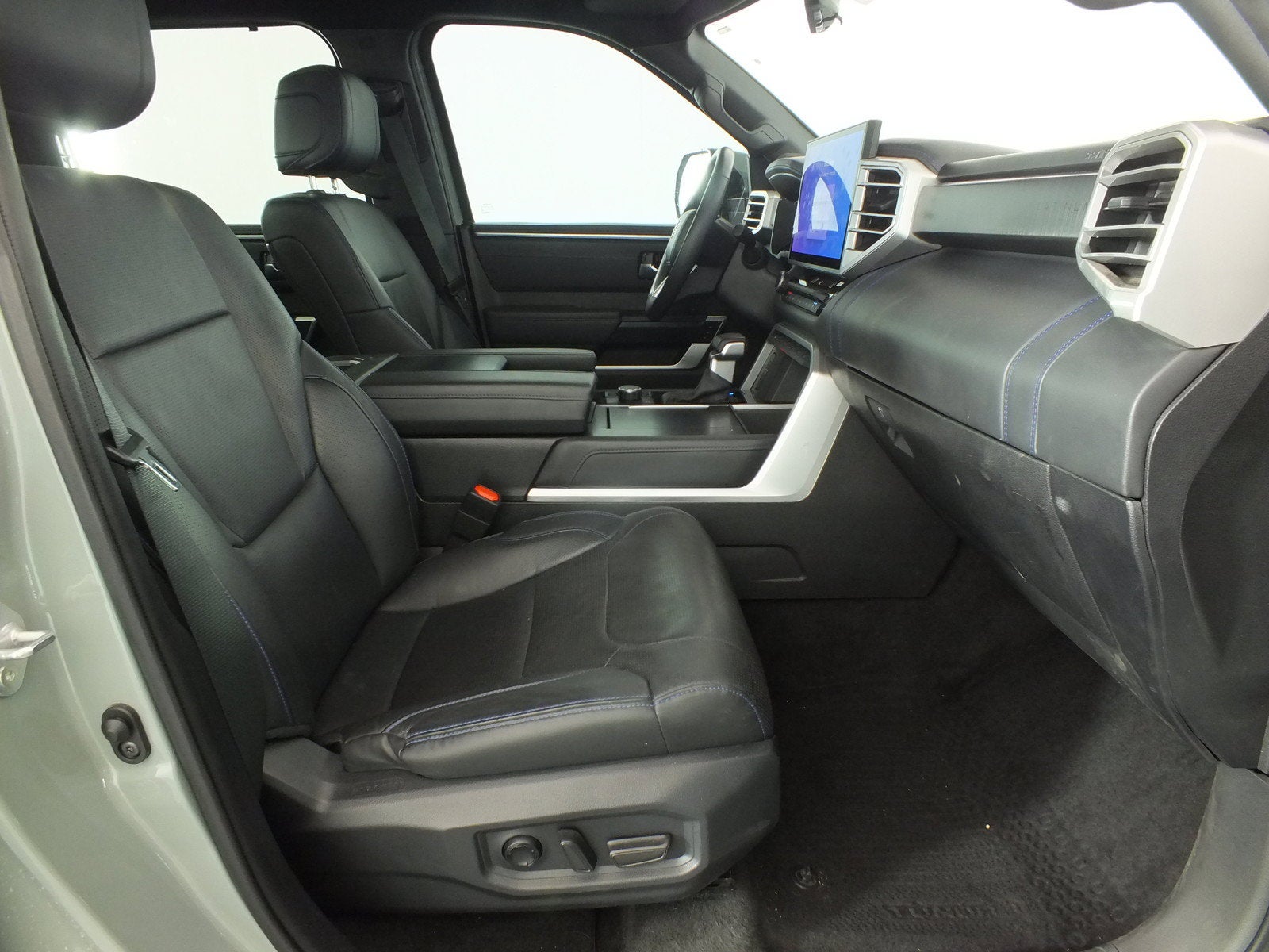 2025 Toyota Tundra Platinum 4WD *1-OWNER!*