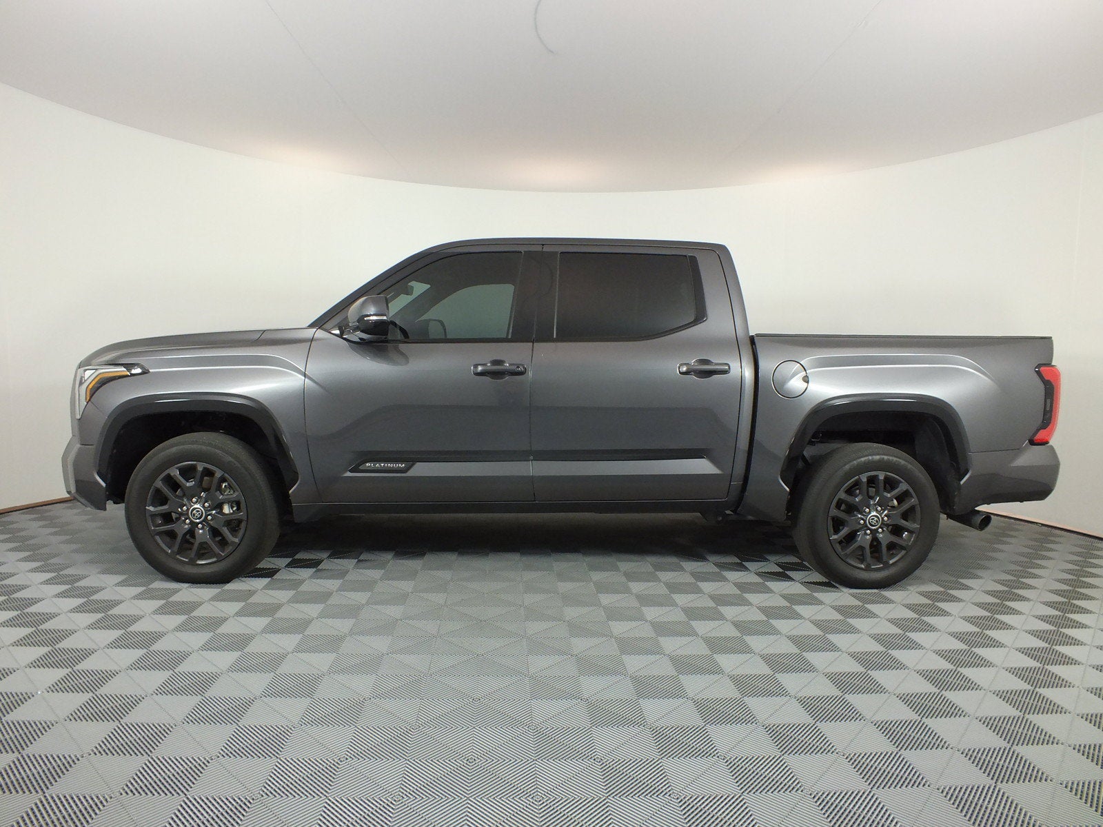 2023 Toyota Tundra Platinum 4WD *1-OWNER*