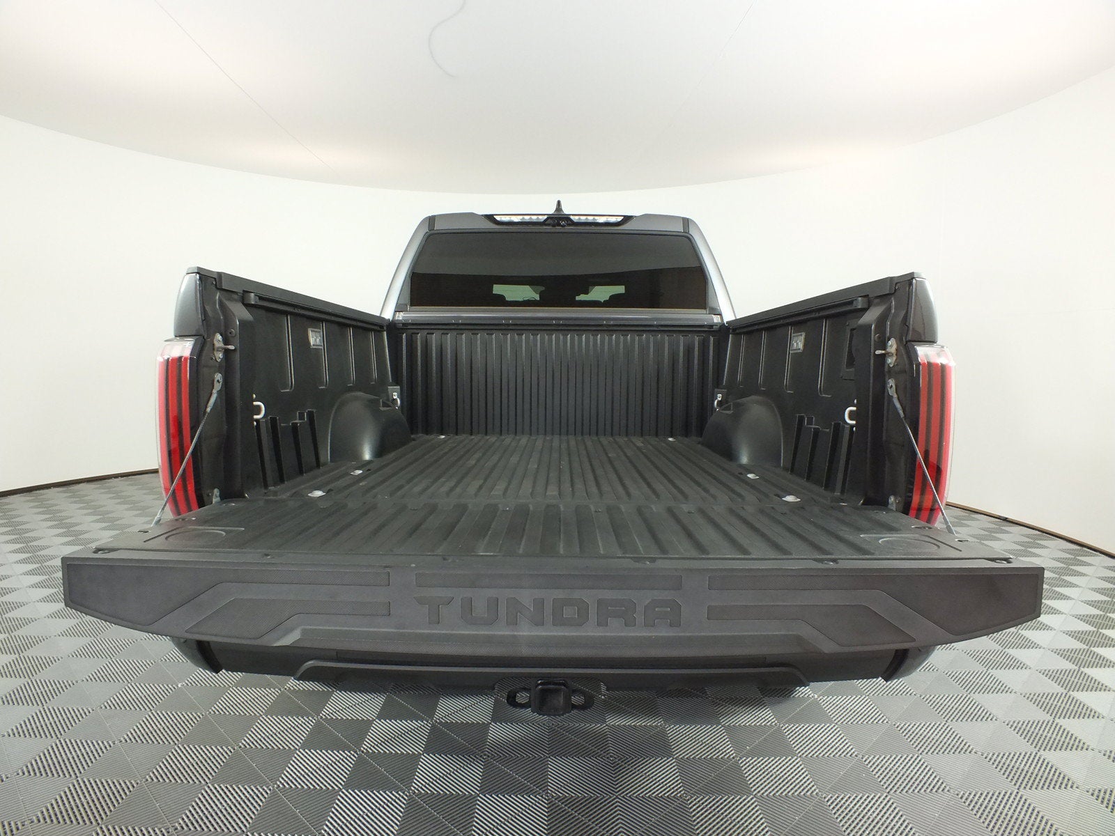 2023 Toyota Tundra Platinum 4WD *1-OWNER*