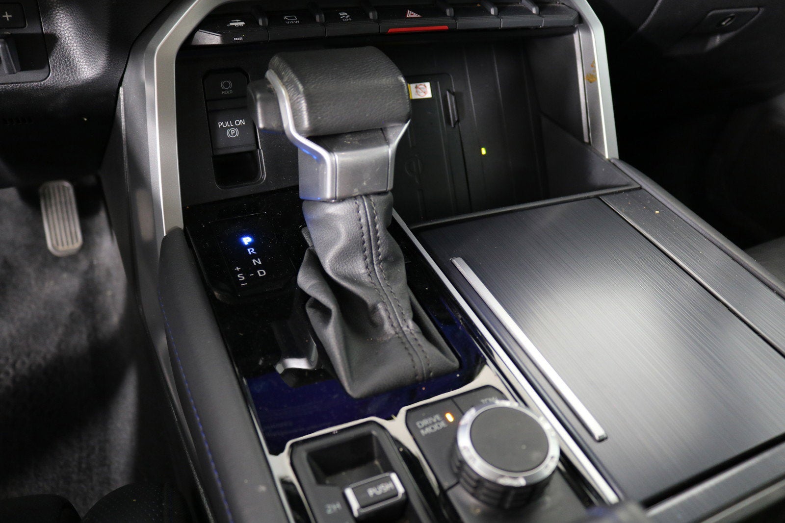 2024 Toyota Tundra Platinum Hybrid 4WD *1-OWNER*