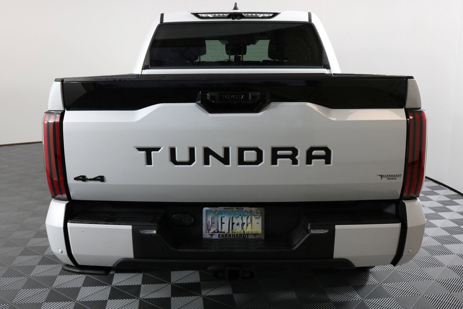 2024 Toyota Tundra Platinum Hybrid 4WD *1-OWNER*