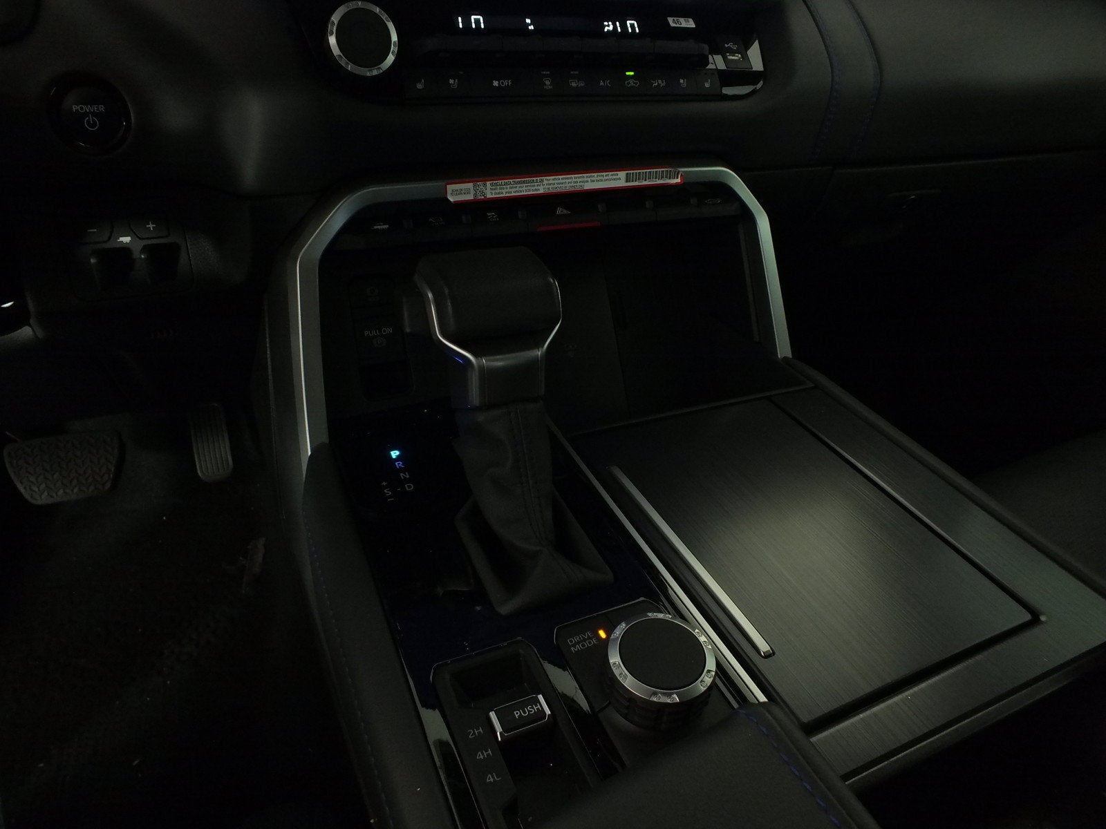 2025 Toyota Tundra Platinum Hybrid 4WD *1-OWNER*