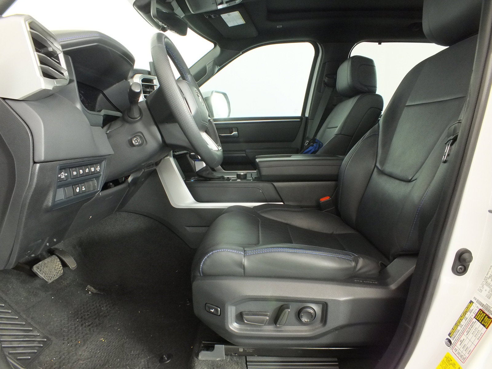 2025 Toyota Tundra Platinum Hybrid 4WD *1-OWNER*
