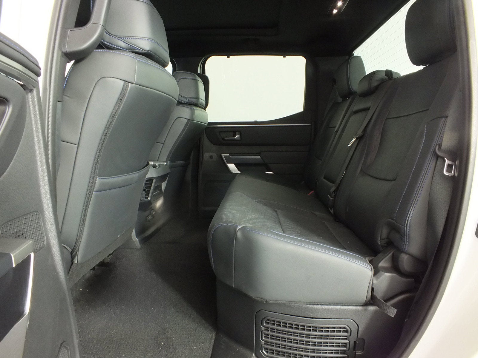 2025 Toyota Tundra Platinum Hybrid 4WD *1-OWNER*
