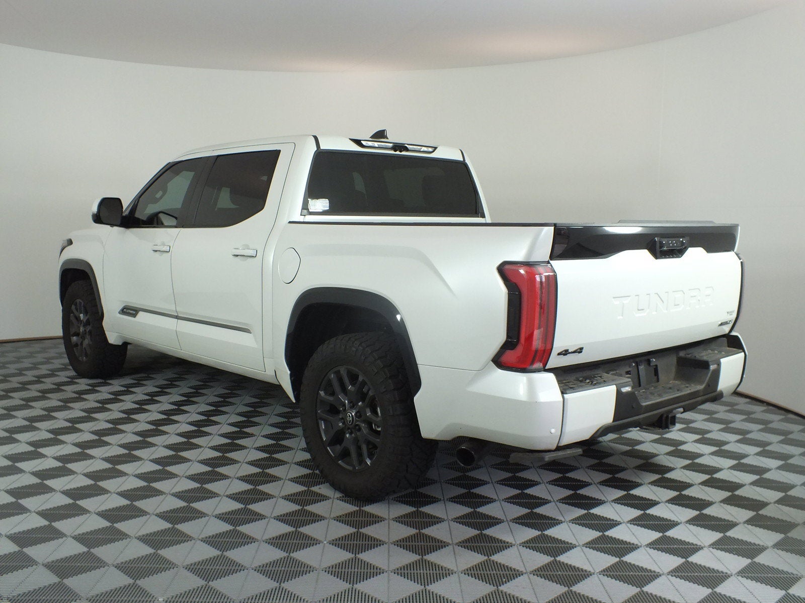 2025 Toyota Tundra Platinum Hybrid 4WD *1-OWNER*