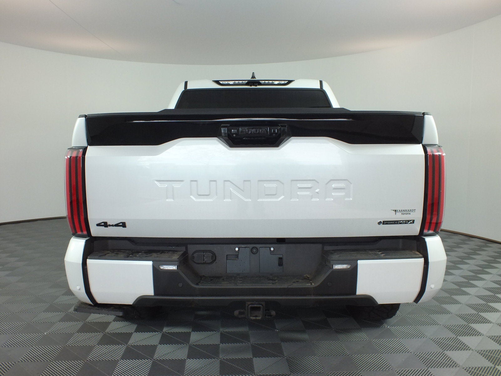 2025 Toyota Tundra Platinum Hybrid 4WD *1-OWNER*