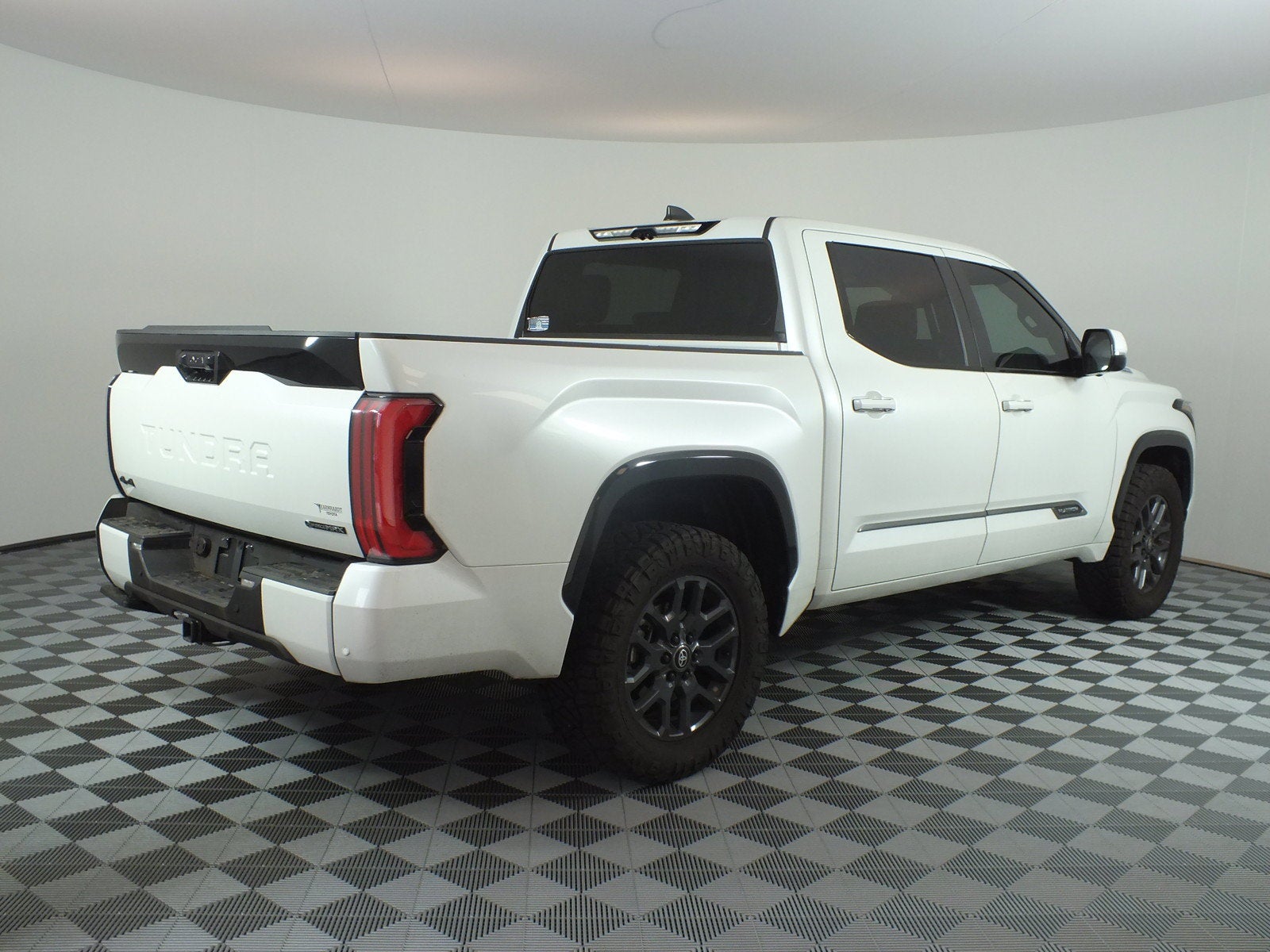 2025 Toyota Tundra Platinum Hybrid 4WD *1-OWNER*