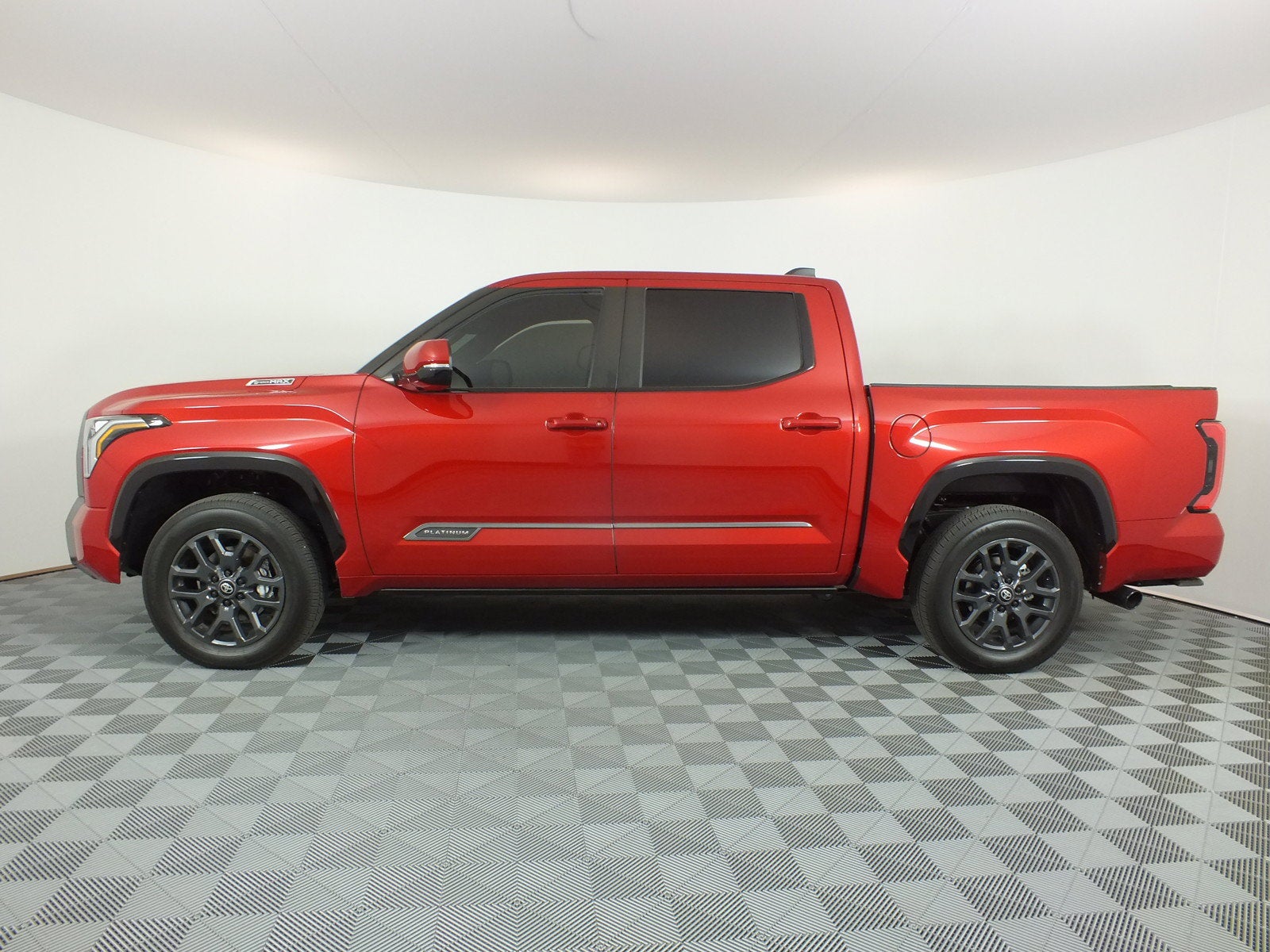 2026 Toyota Tundra Platinum Hybrid 4WD *1-OWNER! UNDER 1K MILES!*
