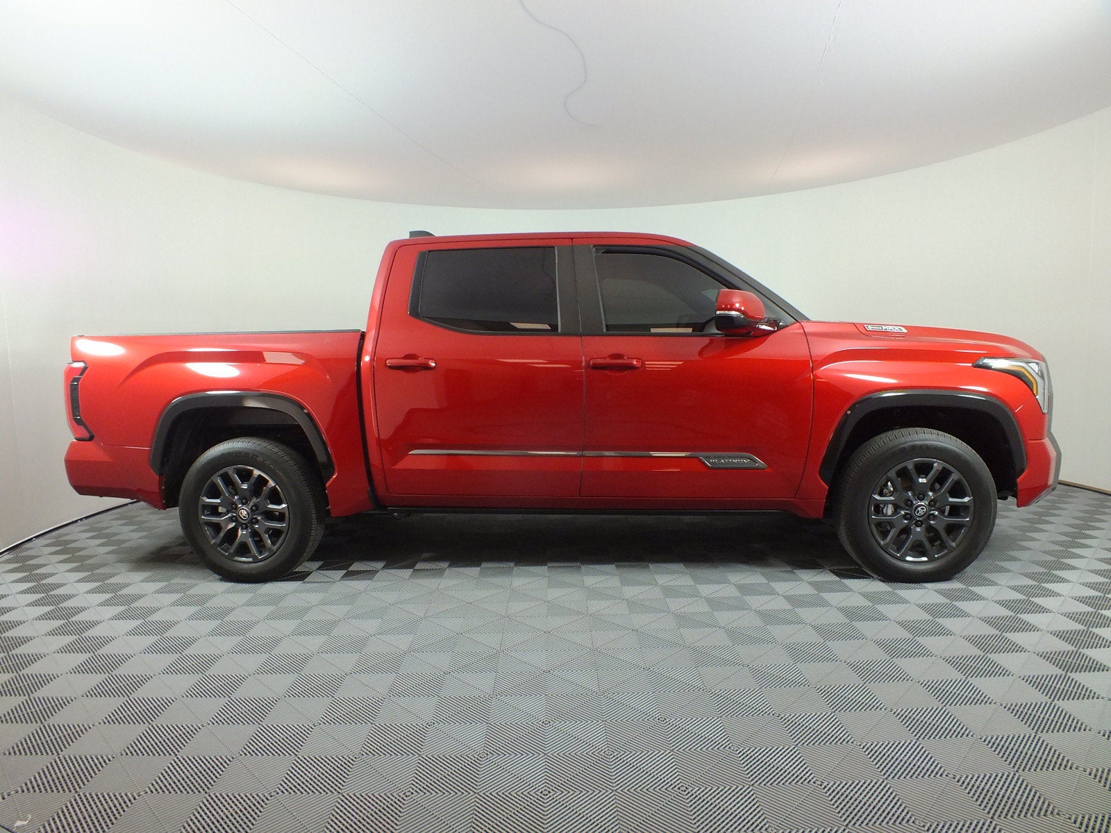 2026 Toyota Tundra Platinum Hybrid 4WD *1-OWNER! UNDER 1K MILES!*