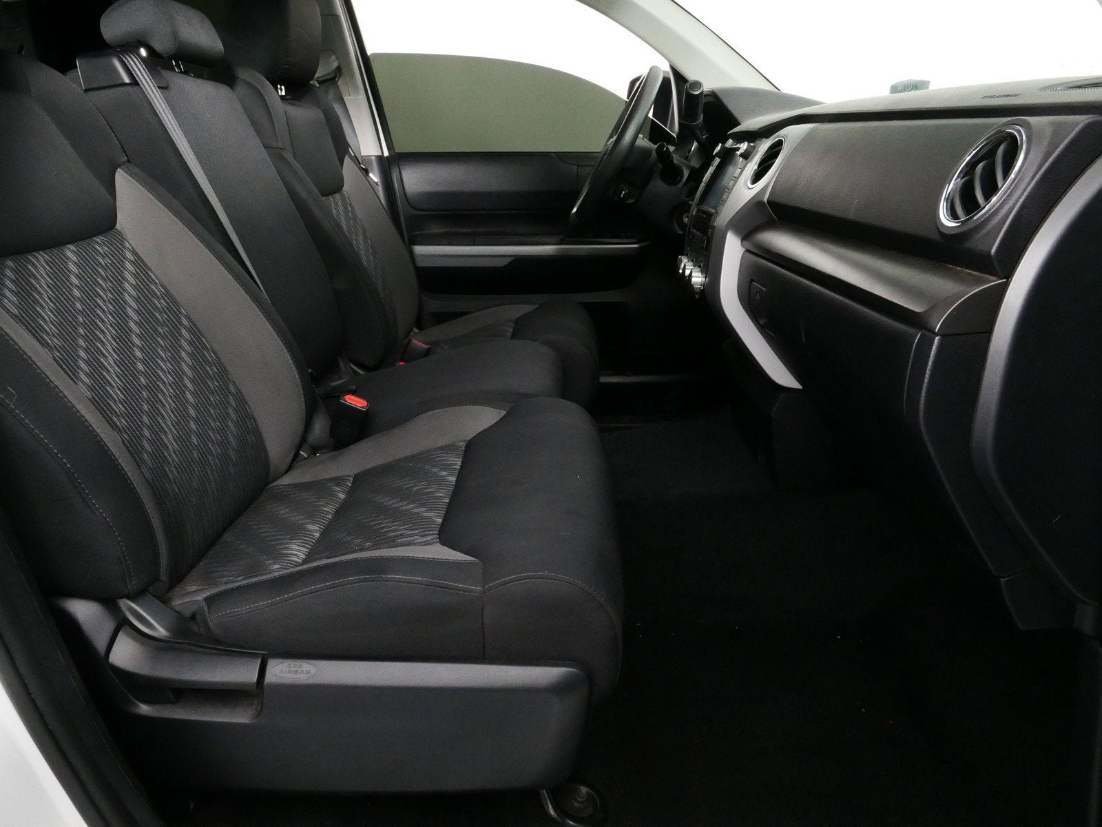 2021 Toyota Tundra SR5 *WELL MAINTAINED*