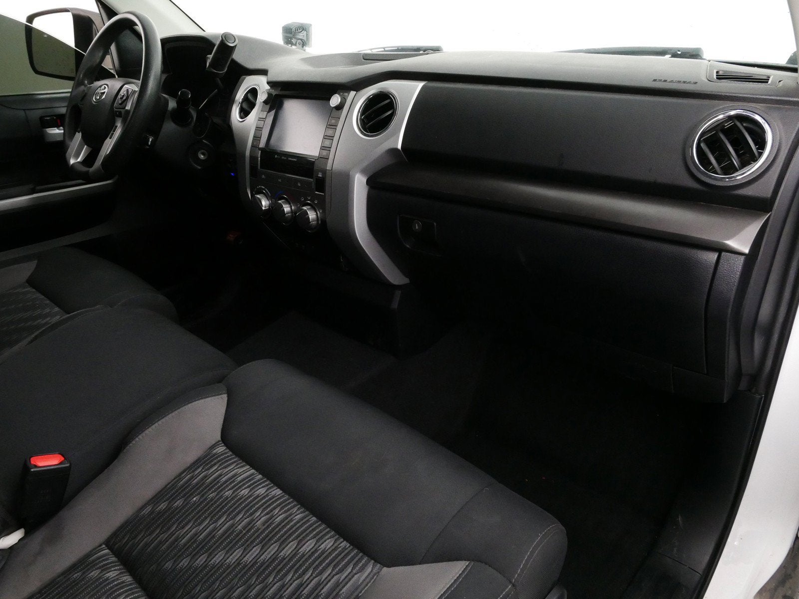 2021 Toyota Tundra SR5 *WELL MAINTAINED*