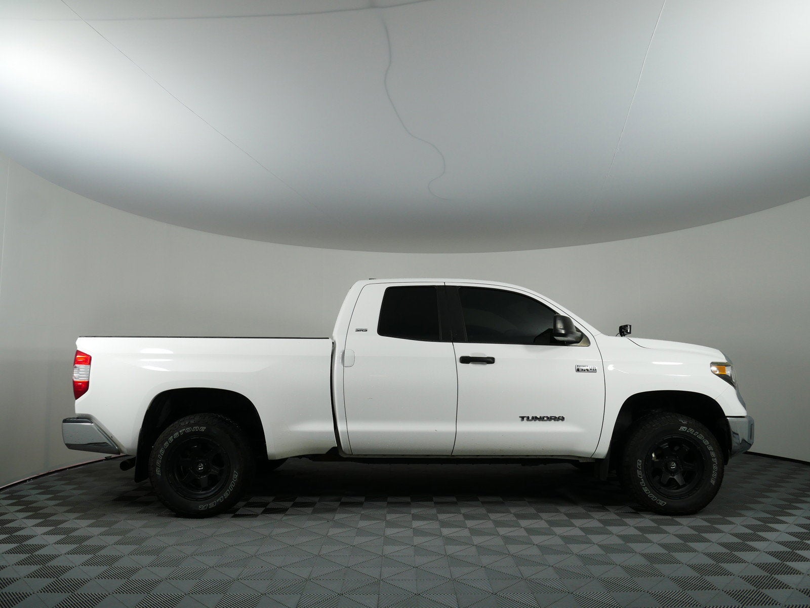 2021 Toyota Tundra SR5 *WELL MAINTAINED*