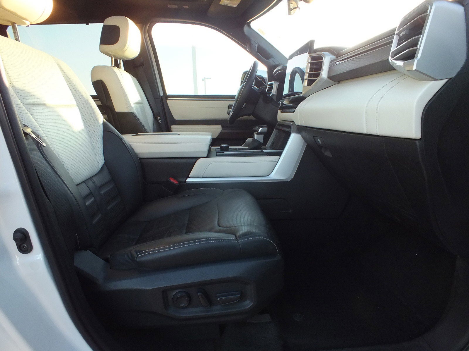 2023 Toyota Tundra Capstone Hybrid 4WD *1-OWNER! The Peak of Power and Prestige!*