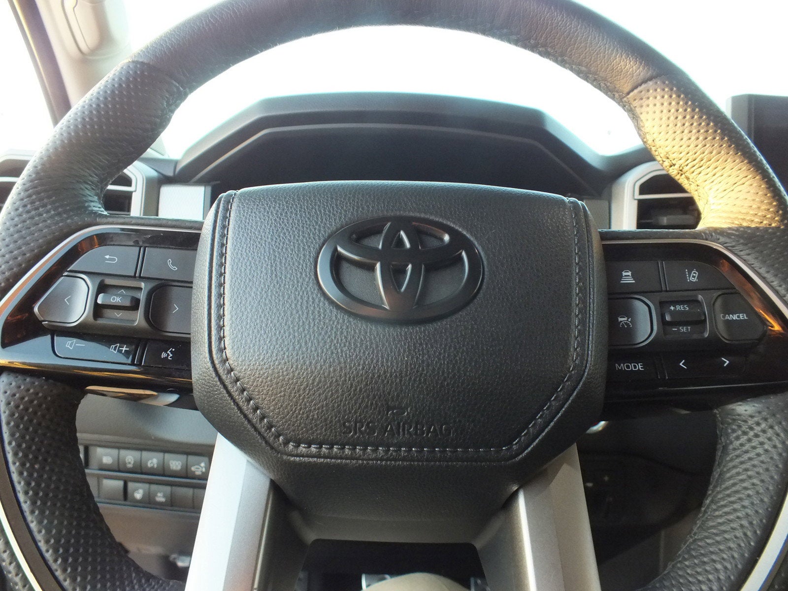 2024 Toyota Tundra Limited 4WD *1-OWNER! TRD OFF-ROAD PKG*