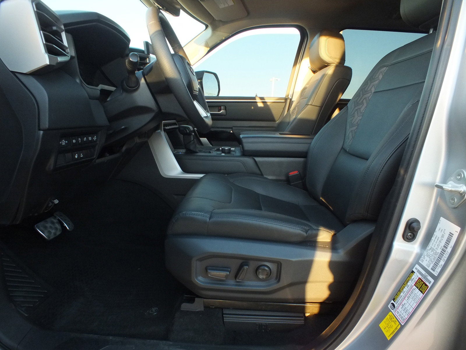 2024 Toyota Tundra Limited 4WD *1-OWNER! TRD OFF-ROAD PKG*