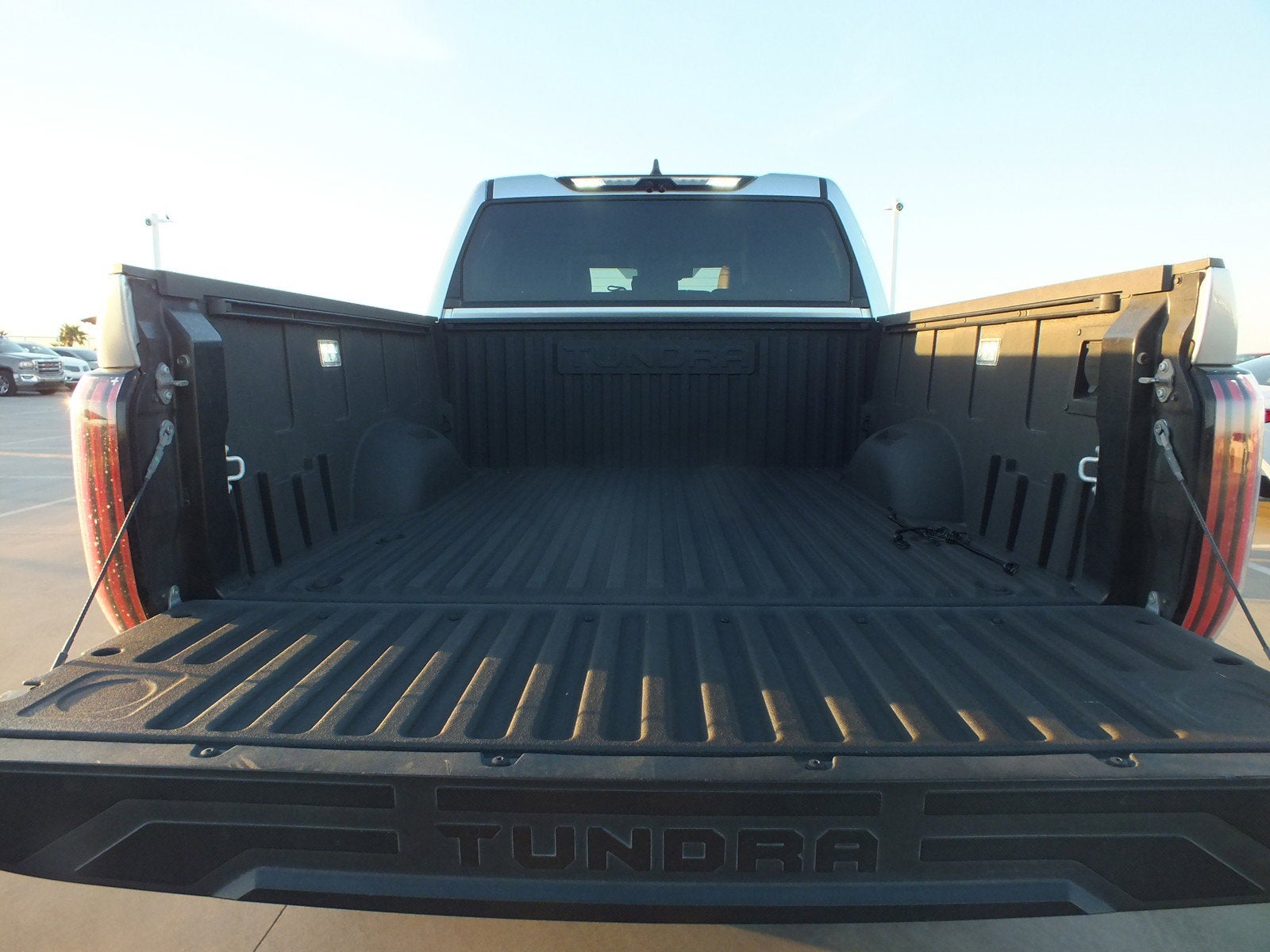 2024 Toyota Tundra Limited 4WD *1-OWNER! TRD OFF-ROAD PKG*
