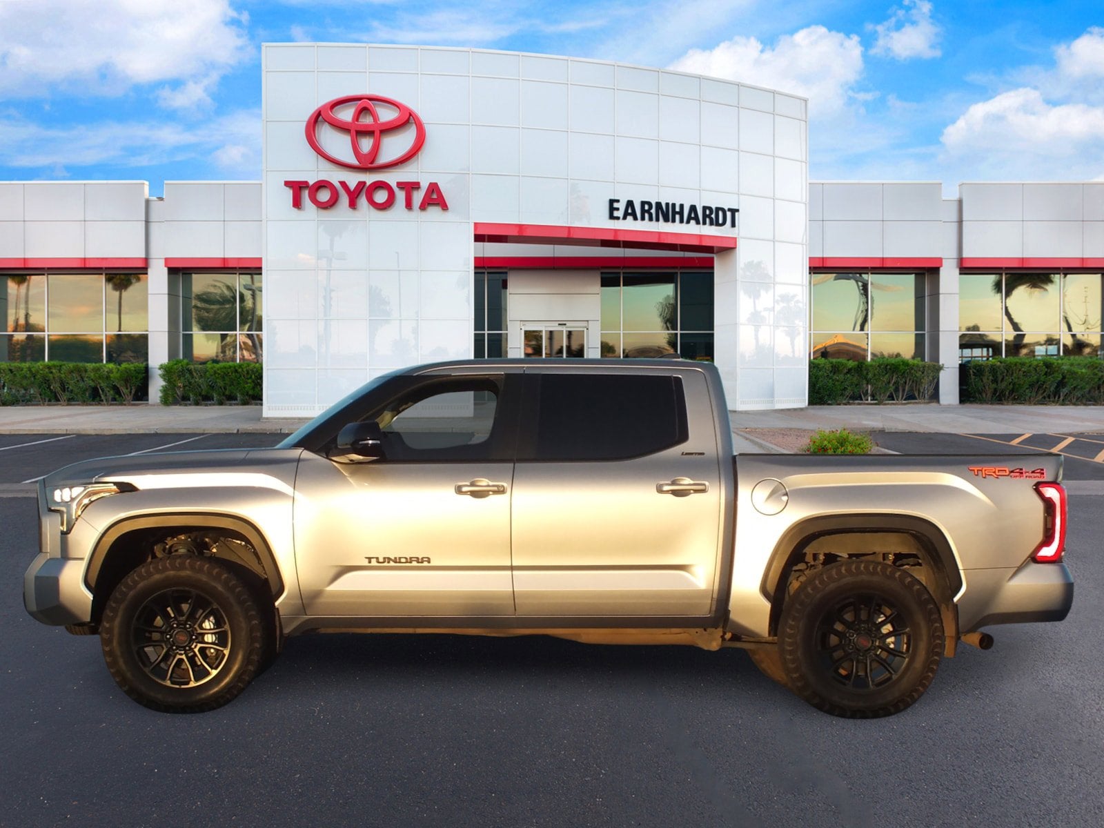 2024 Toyota Tundra Limited 4WD *1-OWNER! TRD OFF-ROAD PKG*