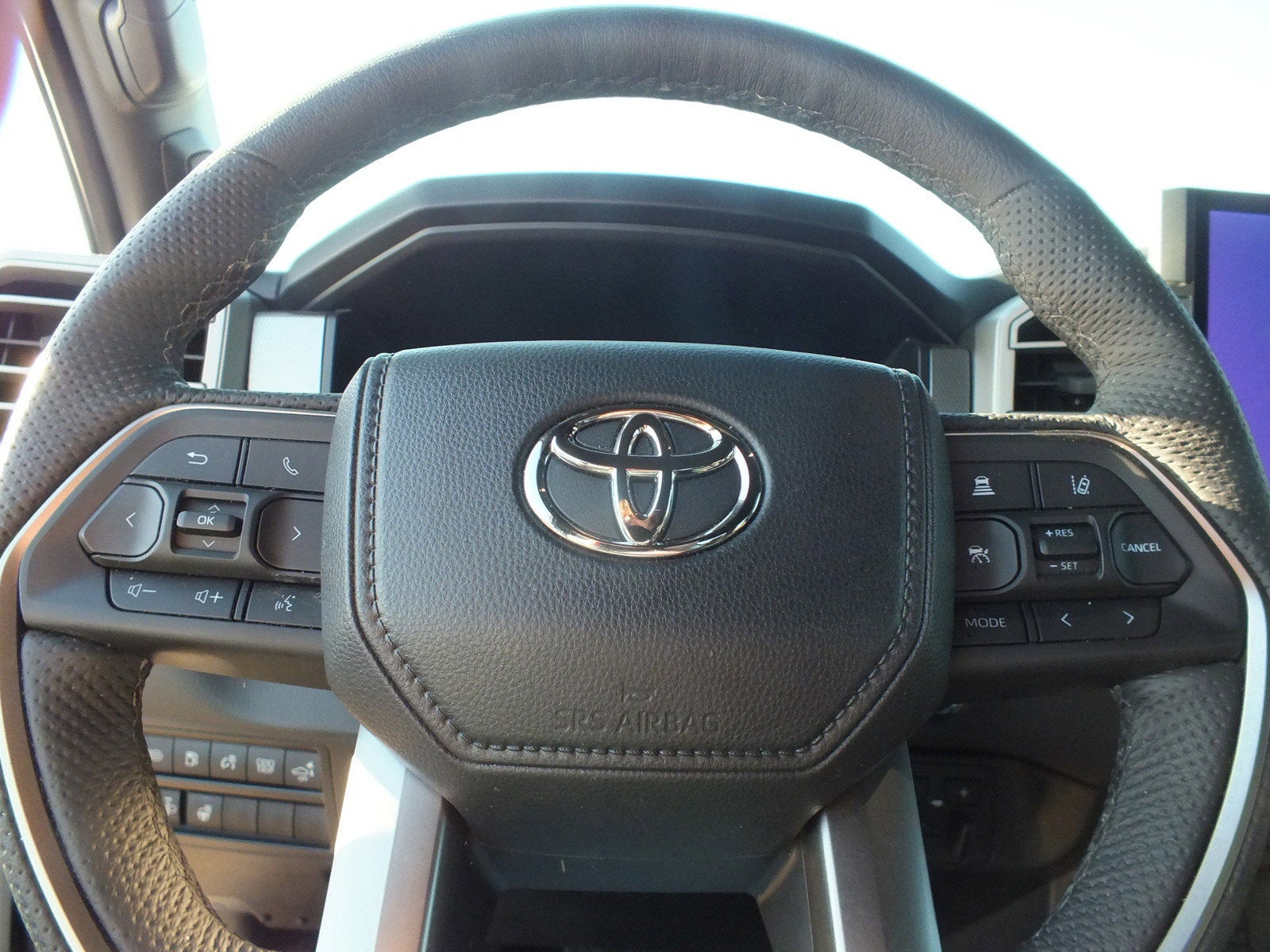 2026 Toyota Tundra Limited Hybrid 4WD *1-OWNER!*