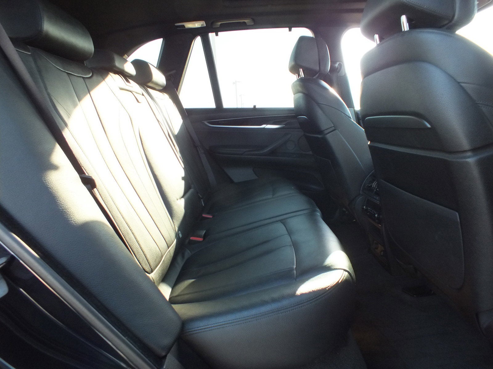 2015 BMW X5 xDrive50i AWD *SPORTY!*