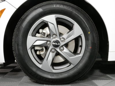 2023 Kia K5 LXS FWD *CLEAN CARFAX*