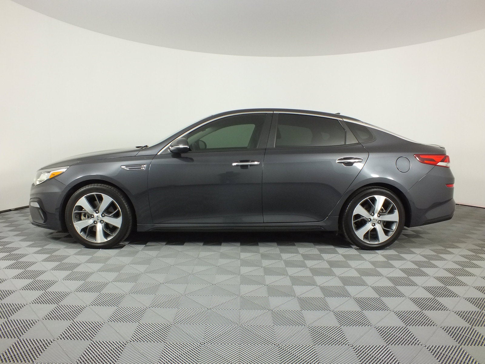 2019 Kia Optima S *RELIABLE DAILY DRIVER!*