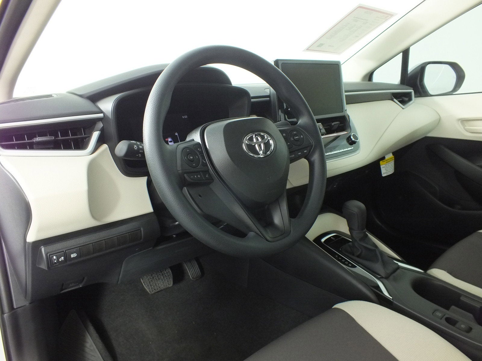 2026 Toyota Corolla LE *NEARLY BRAND NEW!*