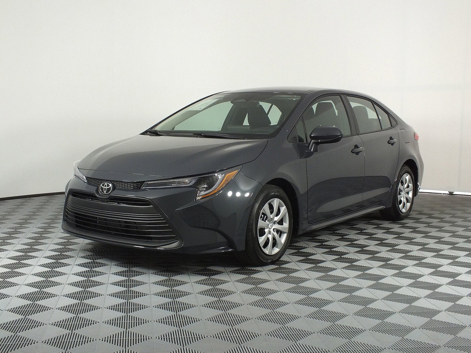 2026 Toyota Corolla LE *SPORTY & LIKE NEW!*