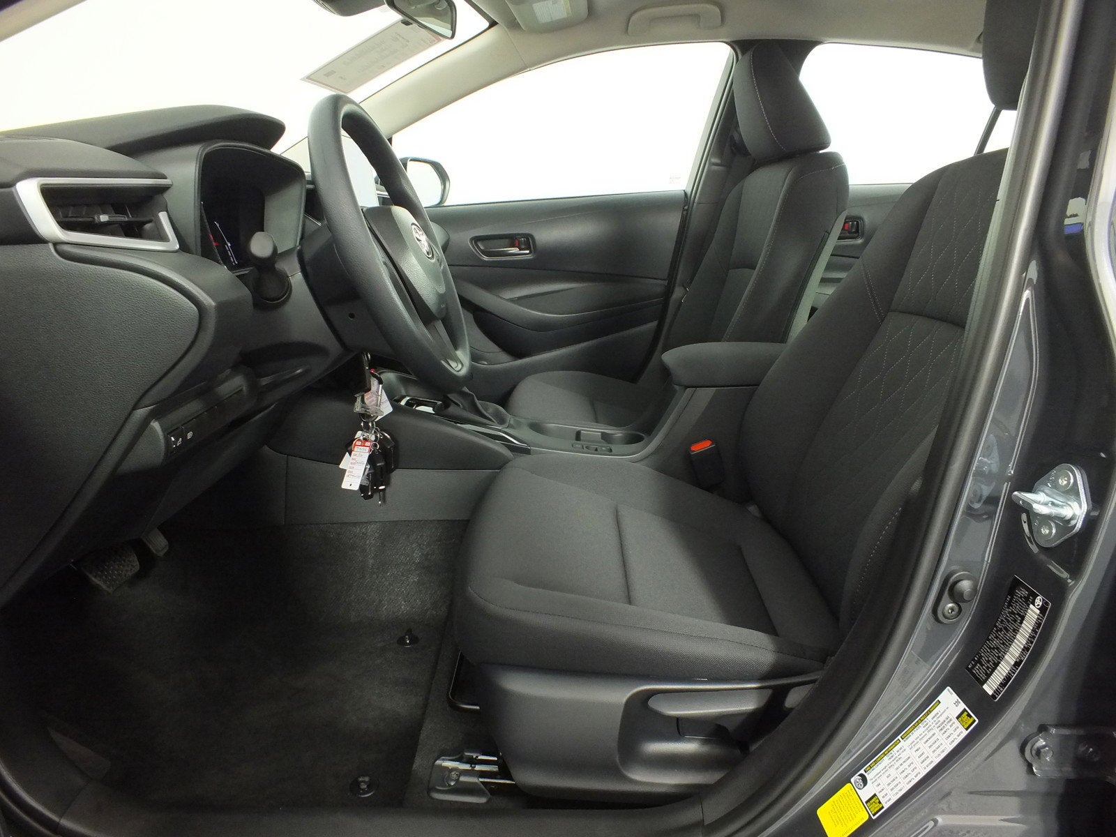 2026 Toyota Corolla LE *SPORTY & LIKE NEW!*