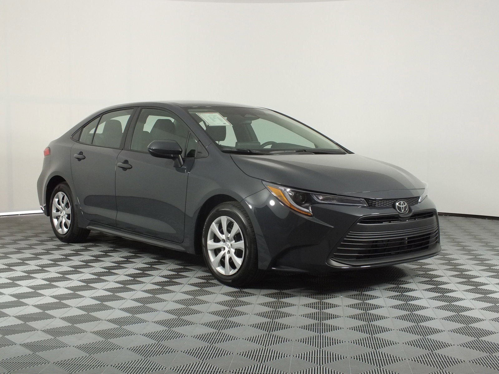 2026 Toyota Corolla LE *SPORTY & LIKE NEW!*