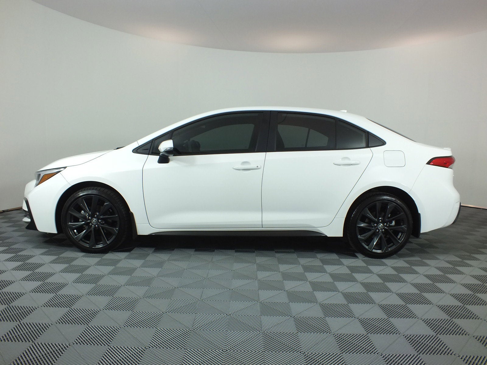 2026 Toyota Corolla SE *LOW MILES! NEARLY NEW!*