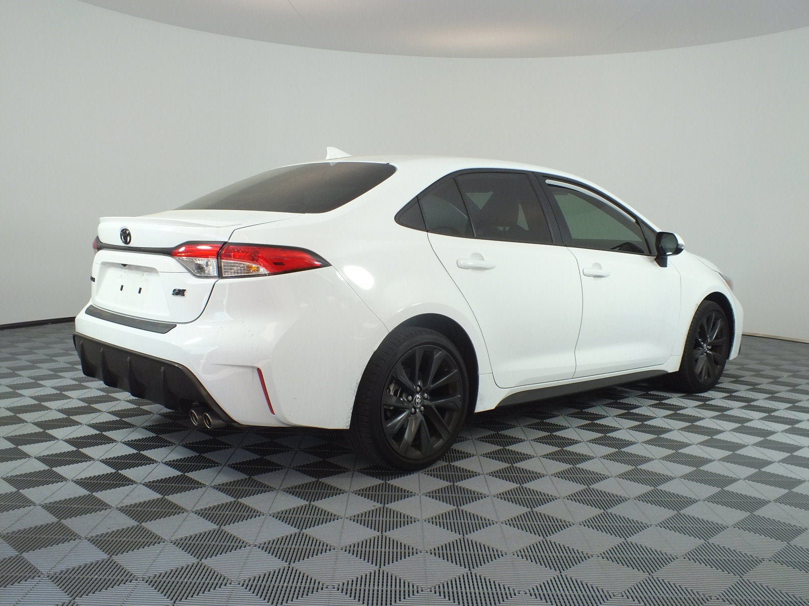 2026 Toyota Corolla SE *1-OWNER! ONLY 7K MILES!*